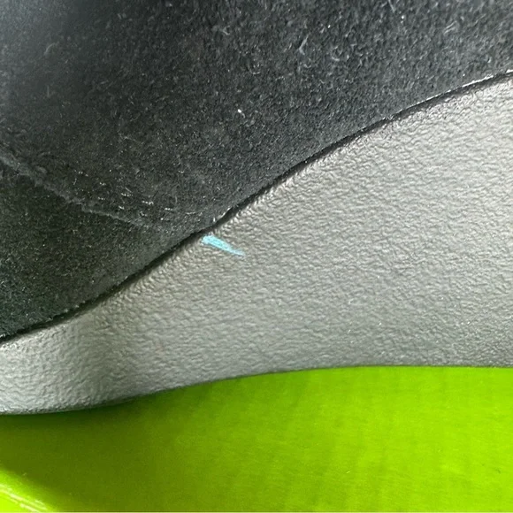 Crocs Suede Wedge Heels Boot Shoes Shootie size 6 black - Picture 4 of 8